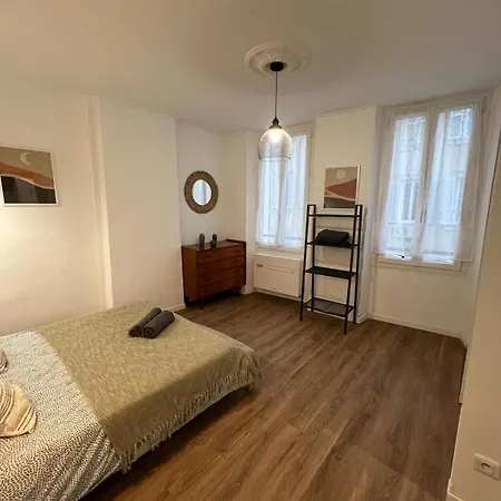 Le Decazes, Sejournez A Deux Pas De La Plage Marseille Exterior photo